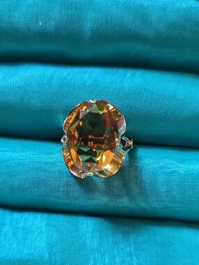 Very Vintage Style Ring